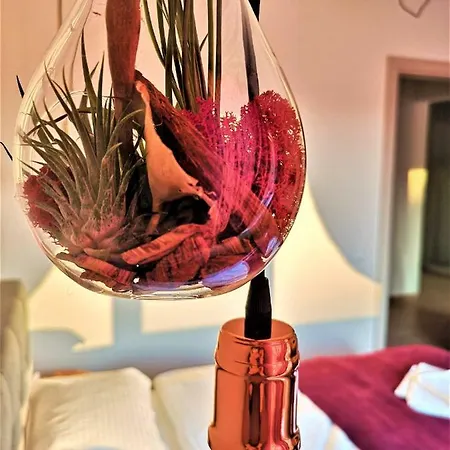 Ruby Globe *