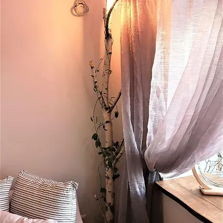 Apartment Ruby Globe